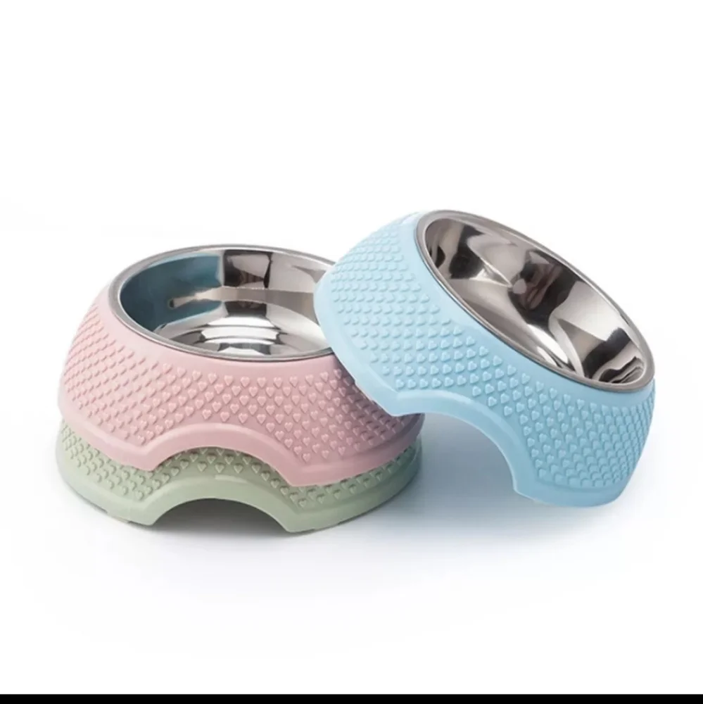 2 Pink heart pet bowls set